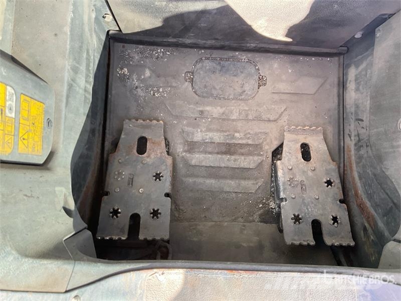 Bobcat S66 Two-Speed R Series Skid Steer Loader Мини-погрузчики