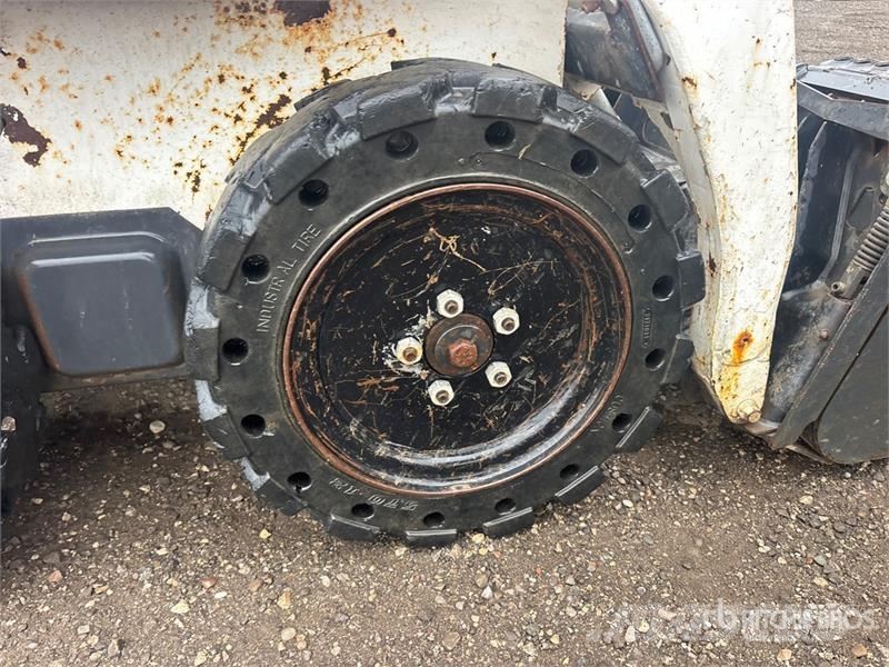 Bobcat S70 Мини-погрузчики