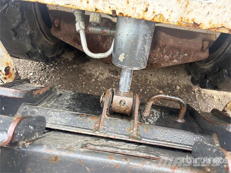 Bobcat S70 Мини-погрузчики