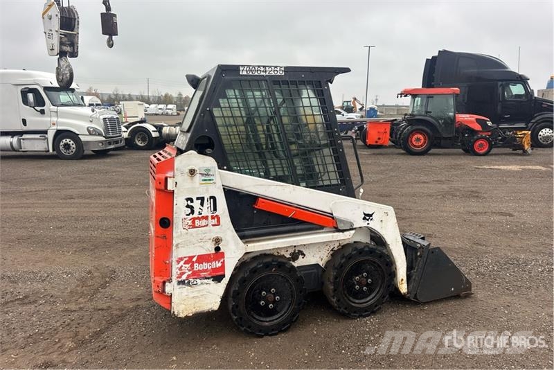 Bobcat S70 Мини-погрузчики