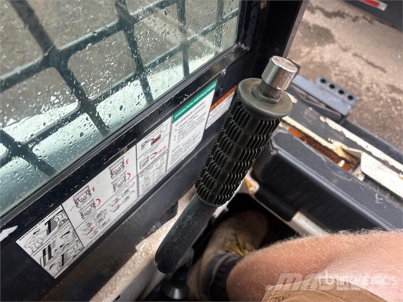 Bobcat S70 Мини-погрузчики