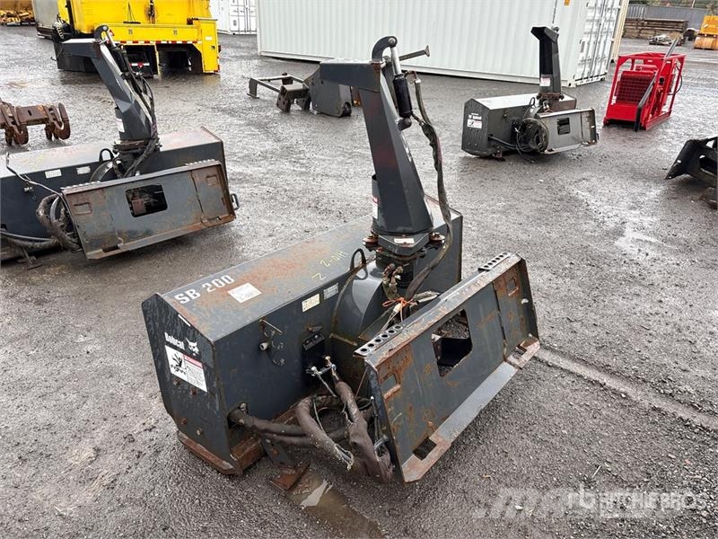 Bobcat SB200 Snow throwers