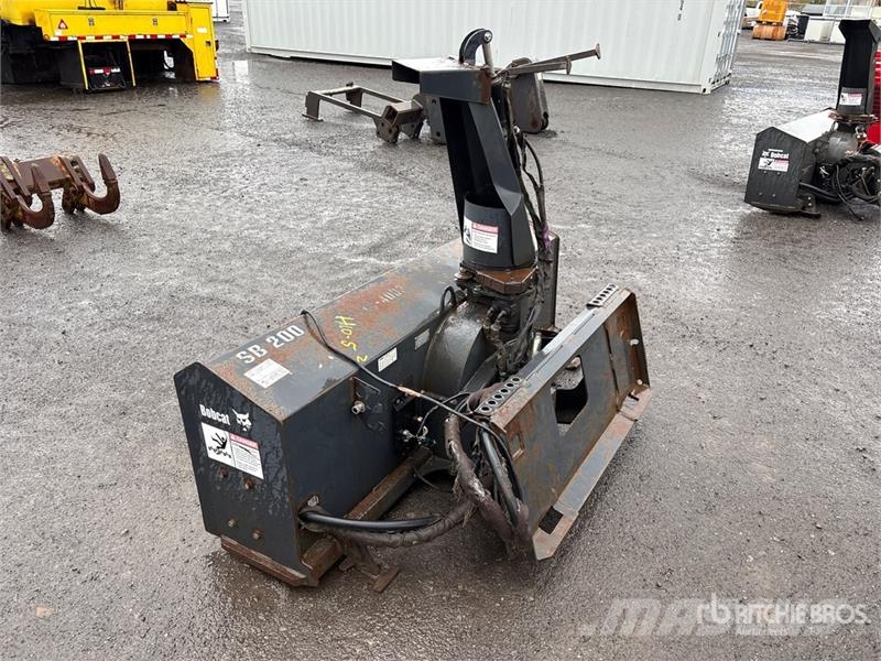 Bobcat SB200 Snow throwers