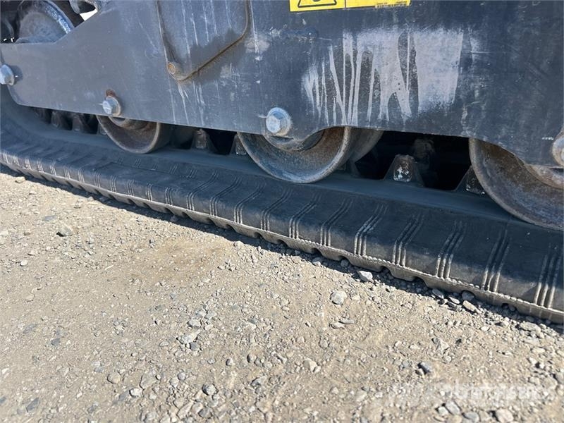 Bobcat T450 Skid steer loaders
