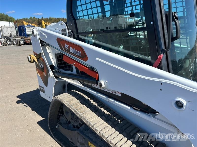 Bobcat T450 Skid steer loaders