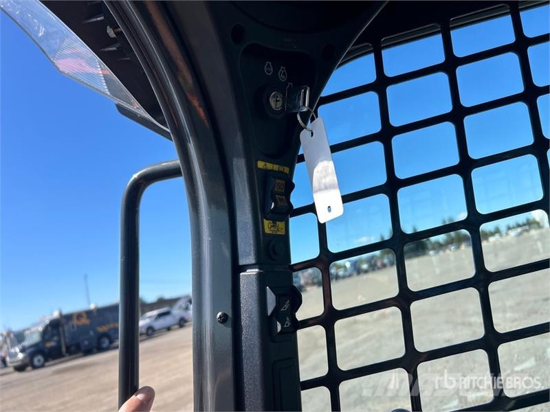 Bobcat T450 Skid steer loaders