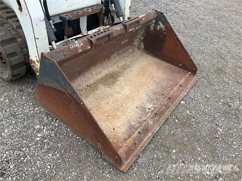 Bobcat T450 Carregadoras de direcção deslizante