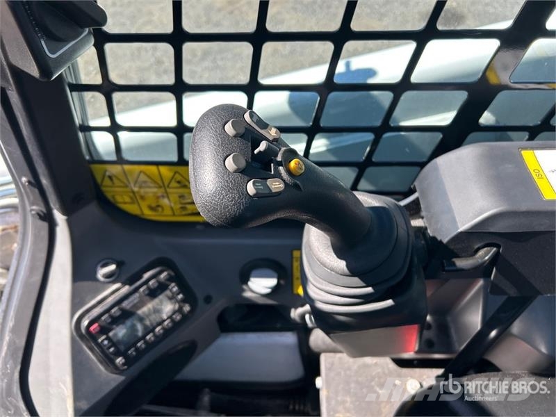 Bobcat T450 Skid steer loaders