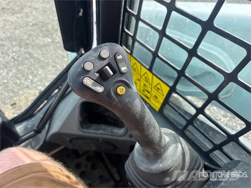 Bobcat T595 Міні-навантажувачі