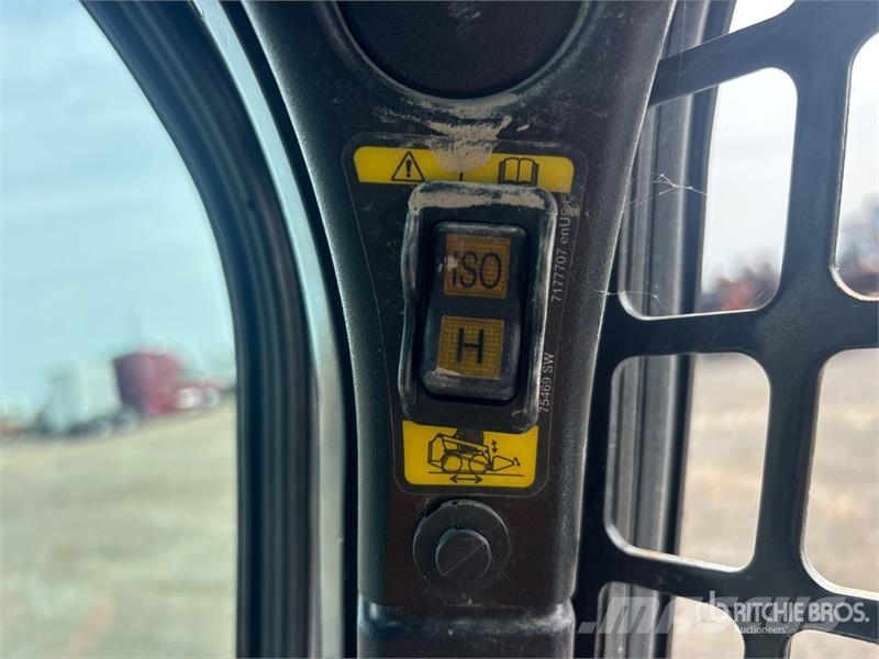 Bobcat T595 Міні-навантажувачі