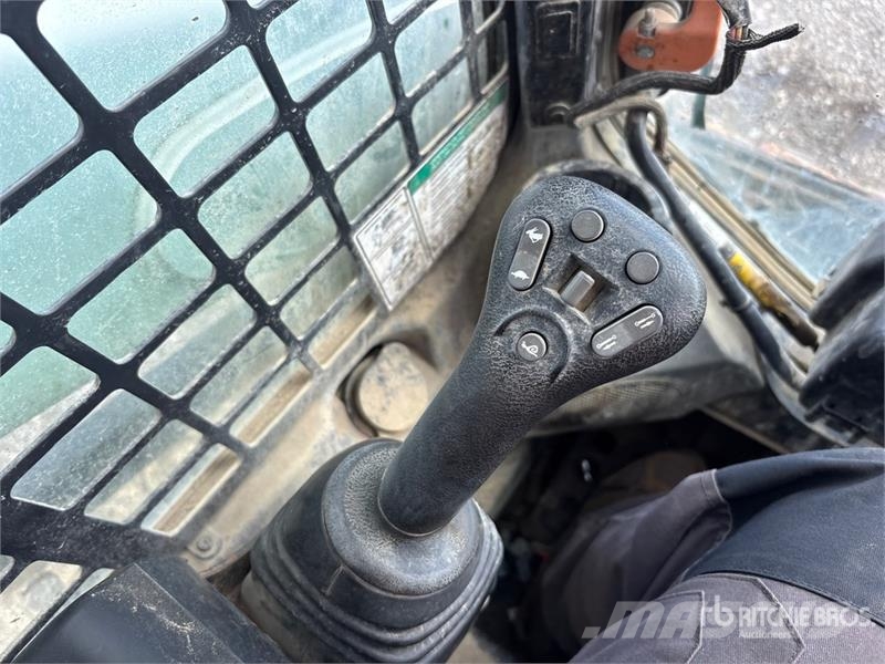 Bobcat T595 Міні-навантажувачі