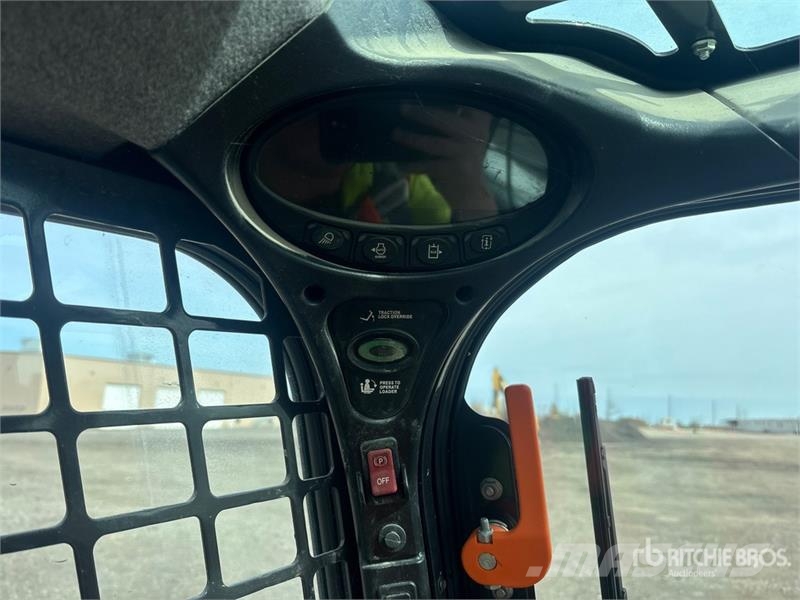 Bobcat T595 Міні-навантажувачі