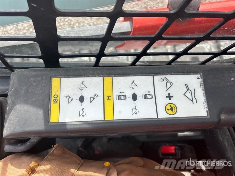 Bobcat T595 Міні-навантажувачі