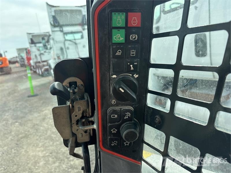 Bobcat T64 Two-Speed Compact Track Loader Kompaktlader
