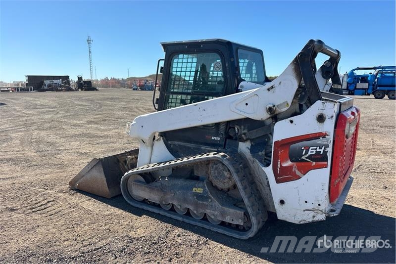 Bobcat T64 Two-Speed Compact Track Loader Міні-навантажувачі
