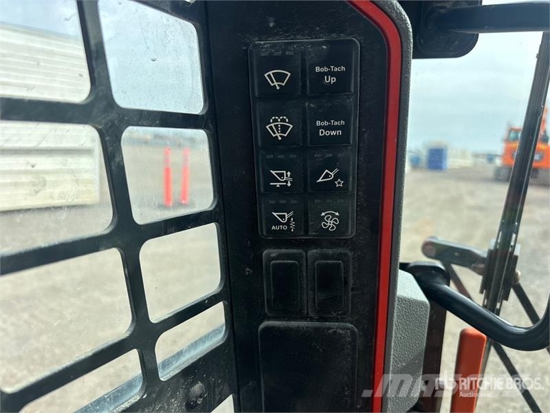 Bobcat T64 Two-Speed Compact Track Loader Kompaktlader