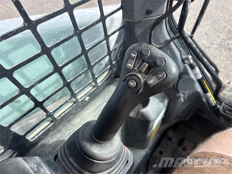 Bobcat T64 Two-Speed Compact Track Loader Kompaktlader