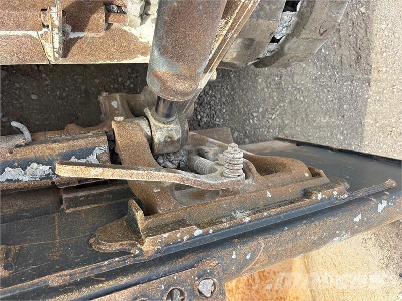 Bobcat T64 Two-Speed Compact Track Loader Kompaktlader