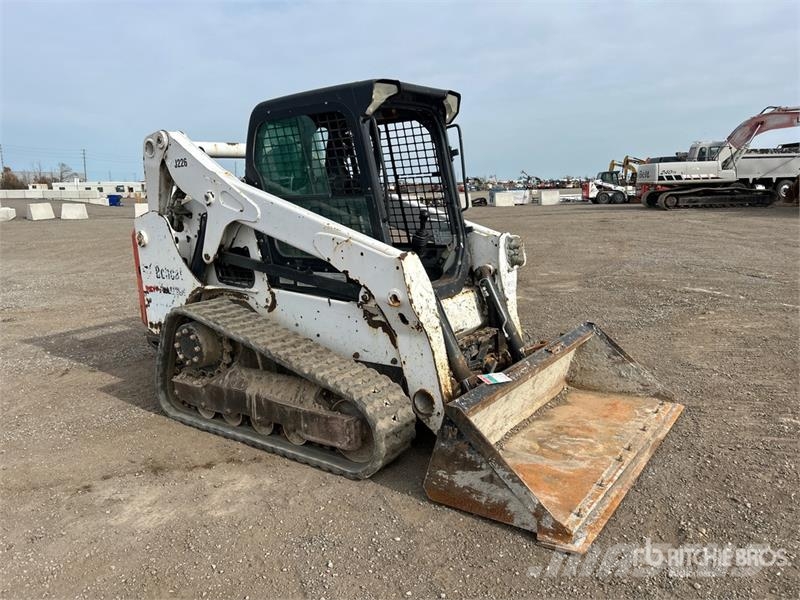 Bobcat T650 لوادر انزلاقية التوجيه