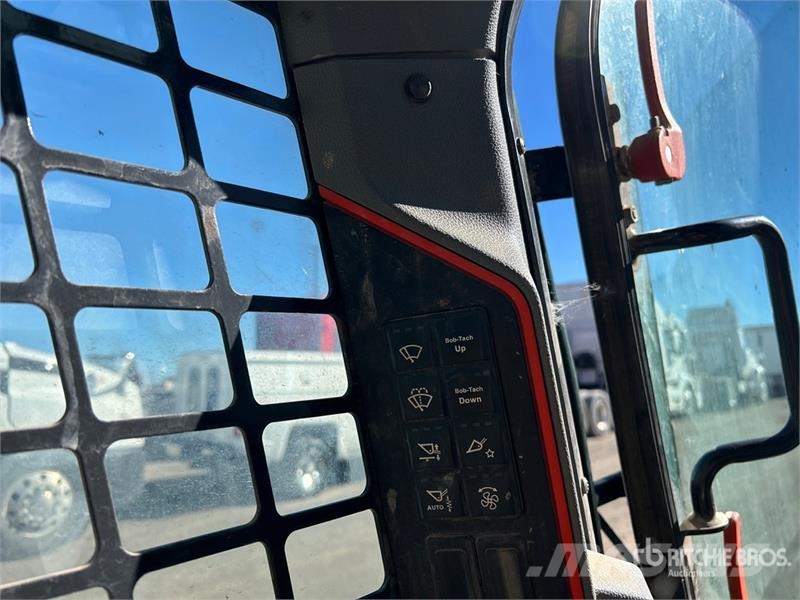 Bobcat T66 Мини-погрузчики