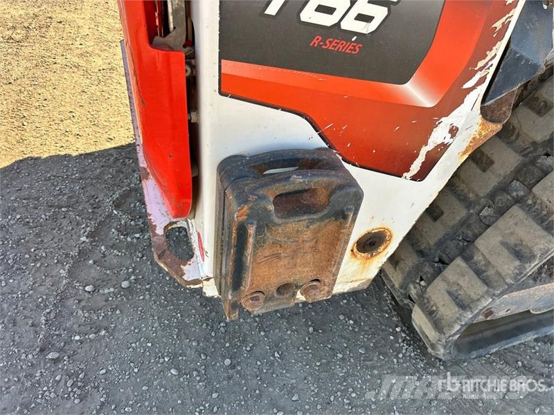 Bobcat T66 Мини-погрузчики