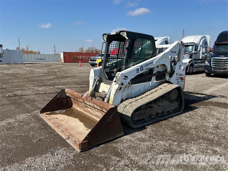 Bobcat T740 لوادر انزلاقية التوجيه