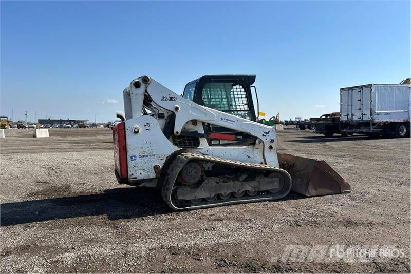 Bobcat T740 لوادر انزلاقية التوجيه
