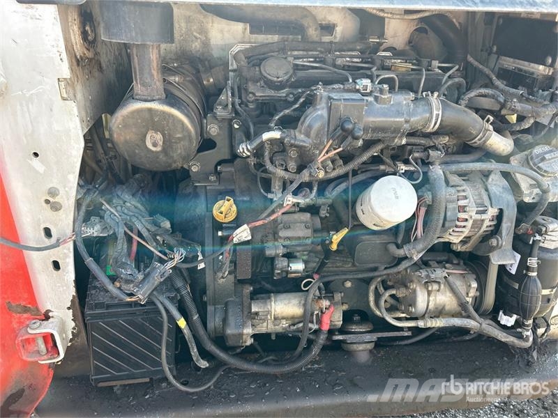 Bobcat T740 لوادر انزلاقية التوجيه