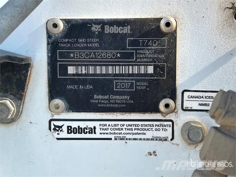 Bobcat T740 لوادر انزلاقية التوجيه