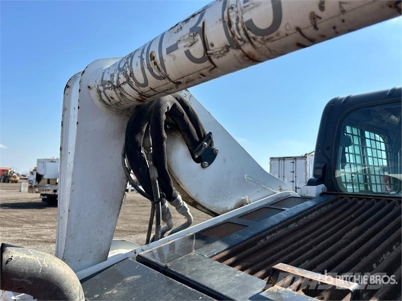 Bobcat T740 لوادر انزلاقية التوجيه
