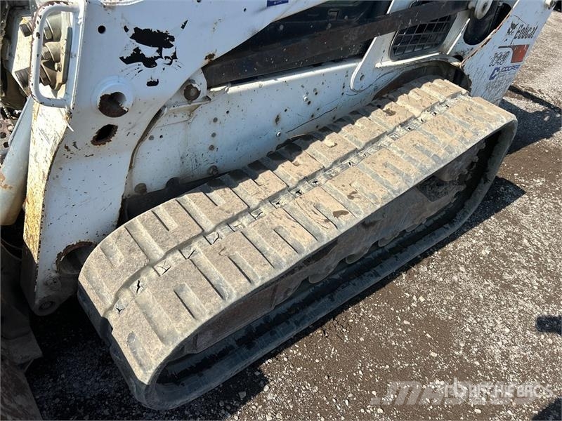 Bobcat T740 لوادر انزلاقية التوجيه