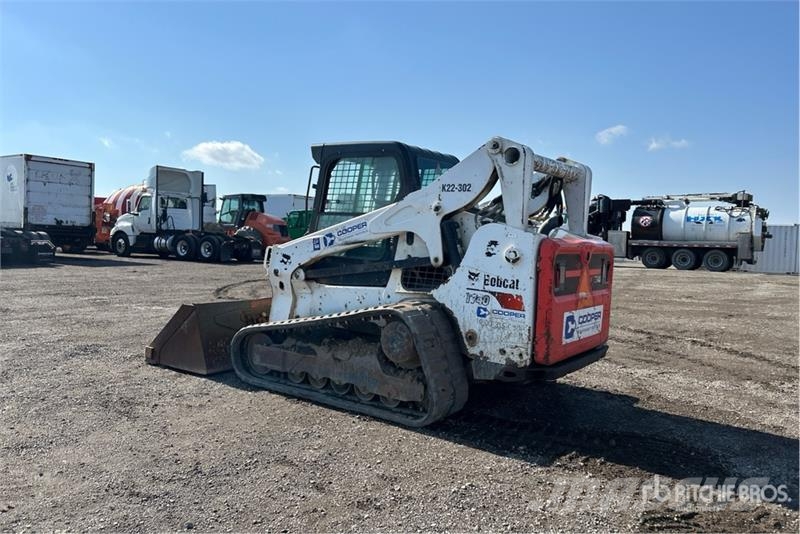 Bobcat T740 لوادر انزلاقية التوجيه