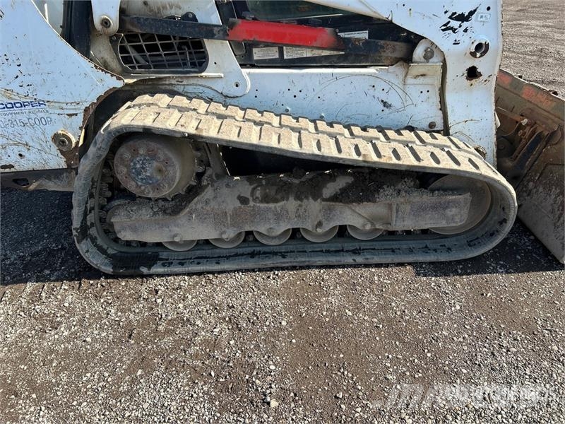 Bobcat T740 لوادر انزلاقية التوجيه