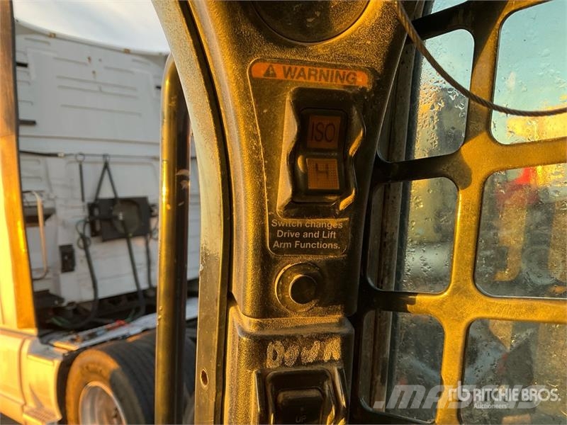 Bobcat T740 Мини-погрузчики