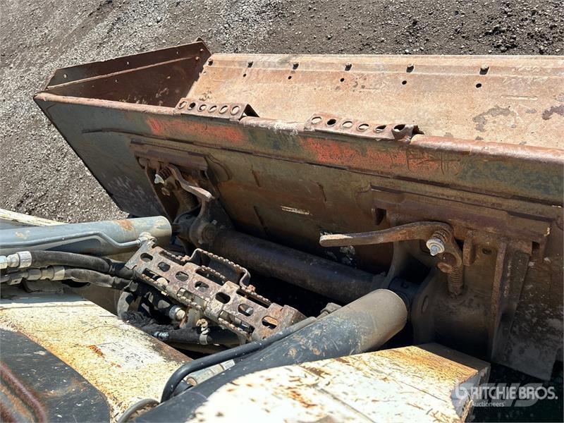 Bobcat T740 لوادر انزلاقية التوجيه
