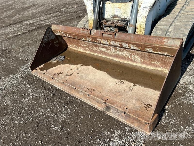 Bobcat T740 لوادر انزلاقية التوجيه