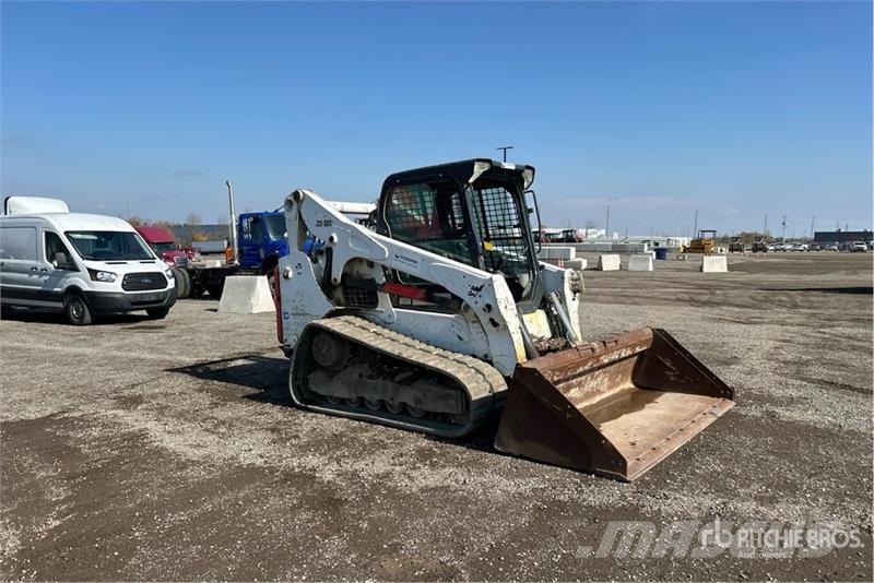 Bobcat T740 لوادر انزلاقية التوجيه