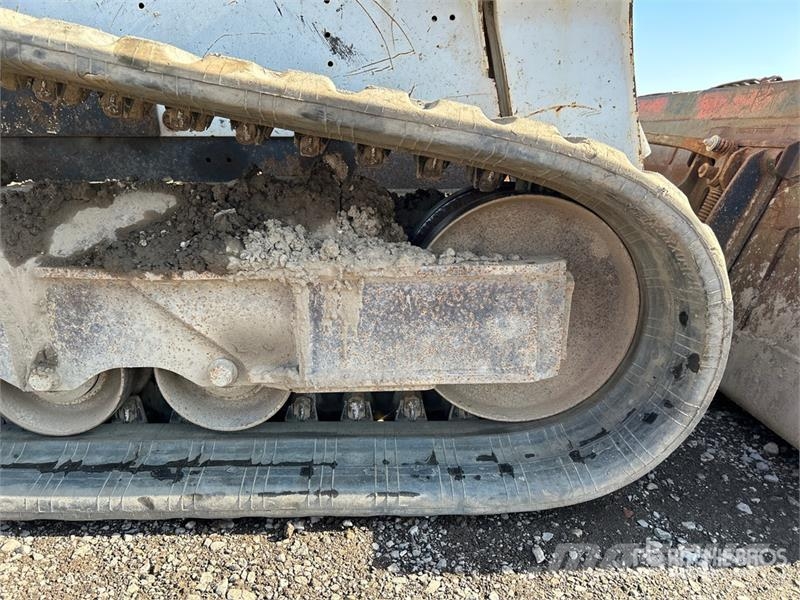 Bobcat T740 لوادر انزلاقية التوجيه
