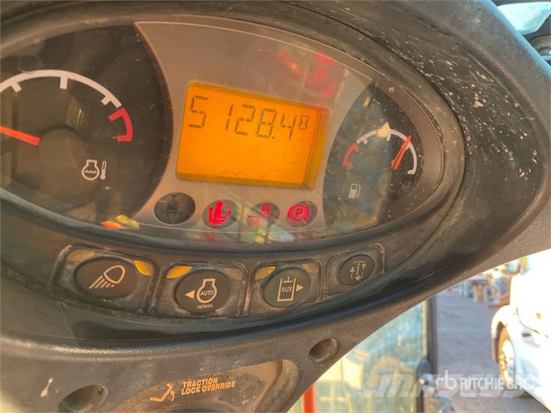 Bobcat T740 Мини-погрузчики