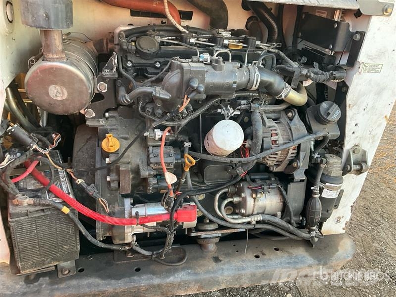 Bobcat T740 Мини-погрузчики