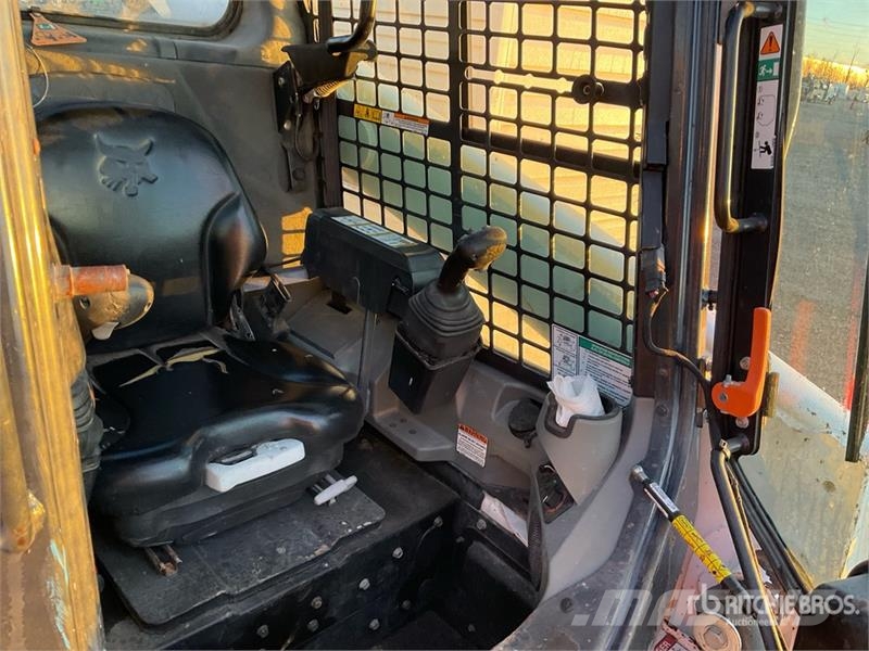 Bobcat T740 Мини-погрузчики
