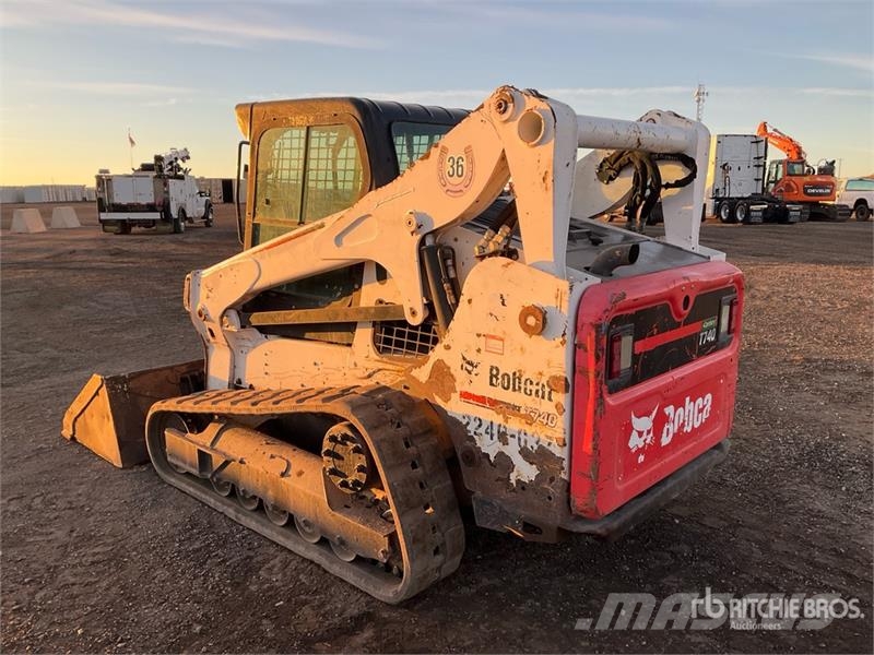 Bobcat T740 Мини-погрузчики