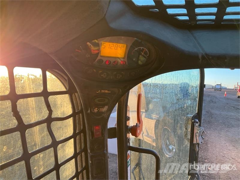 Bobcat T740 Мини-погрузчики
