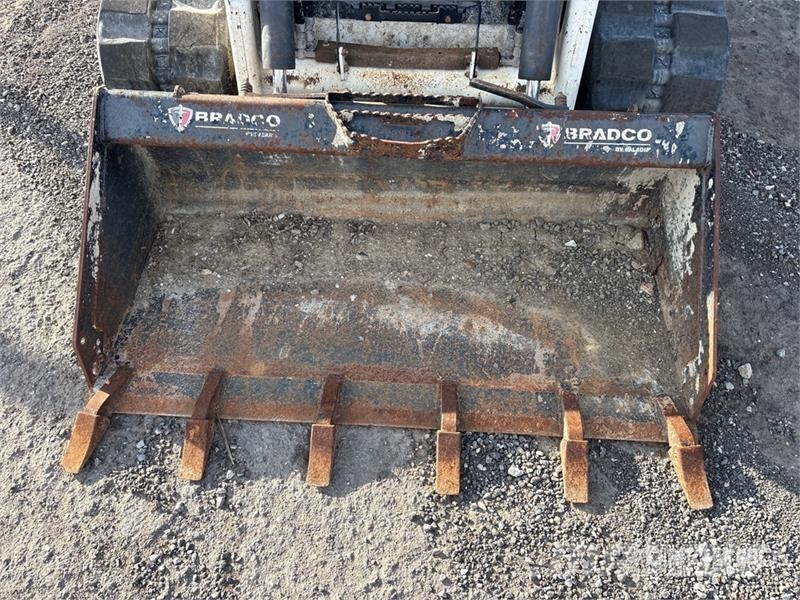 Bobcat T76 Kompaktlaadurid