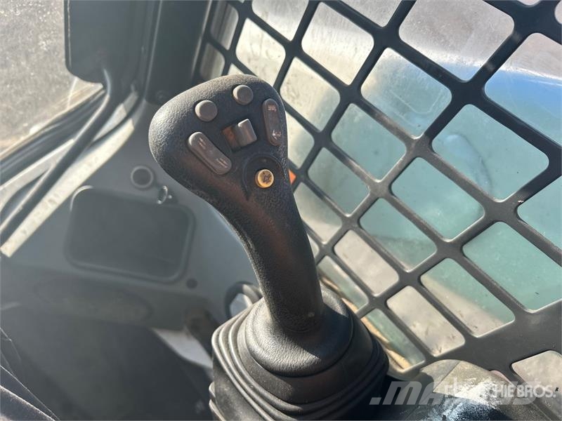 Bobcat T770 Мини-погрузчики