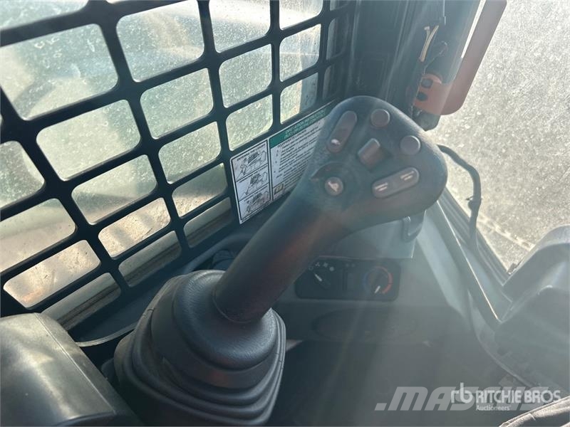 Bobcat T770 Мини-погрузчики