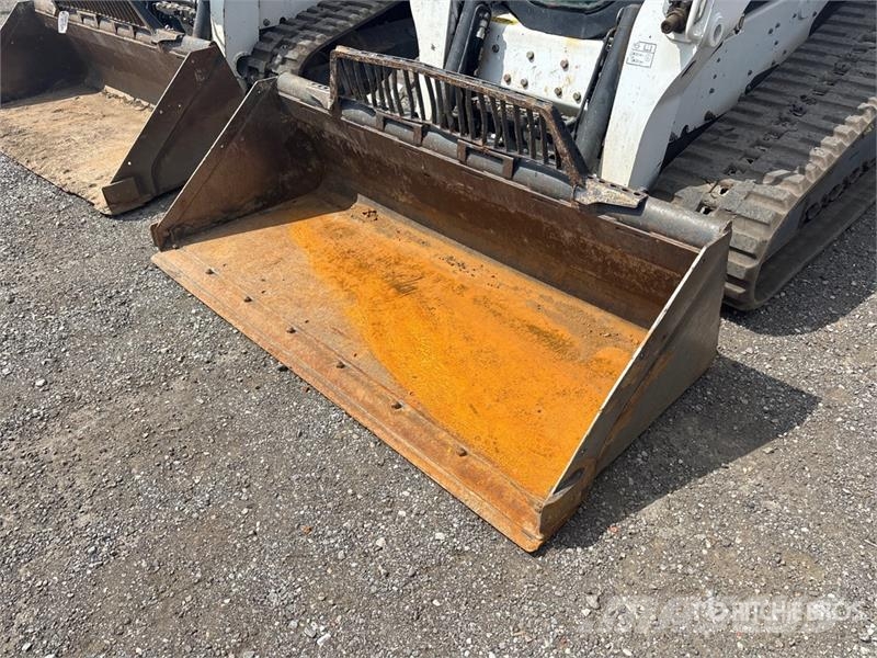 Bobcat T770 スキッドステアローダー