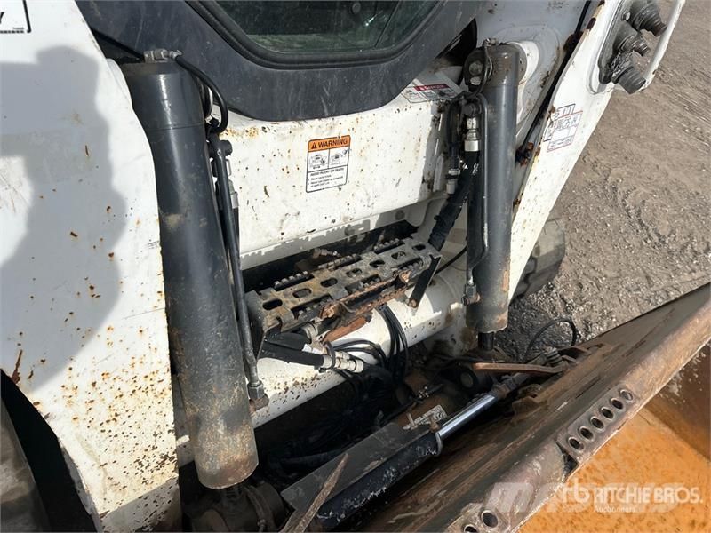 Bobcat T870 Skid steer loaders