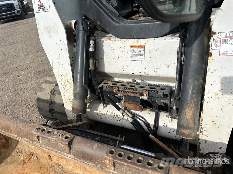 Bobcat T870 Skid steer loaders