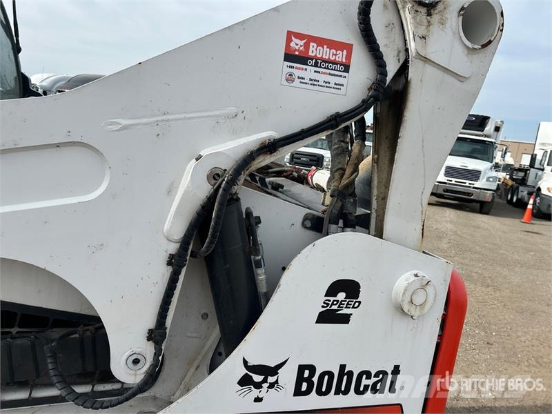 Bobcat T870 Skid steer loaders